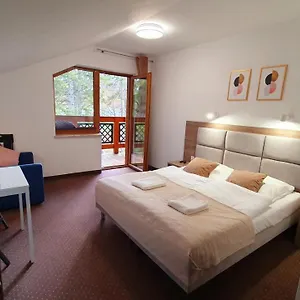  Apartament Raj Pod Sosnami